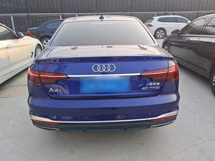 Фото 6 - Audi A4L