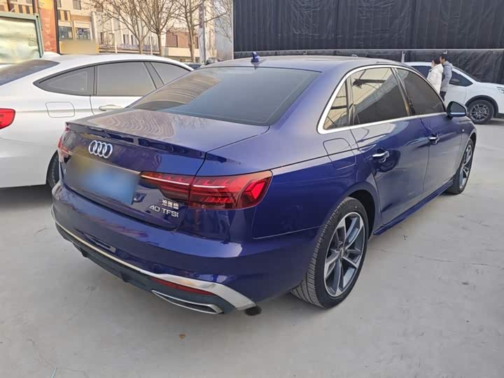 Фото 7 - Audi A4L