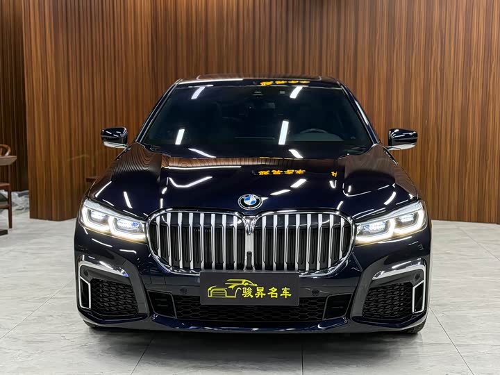 Фото 2 - BMW 7 Series
