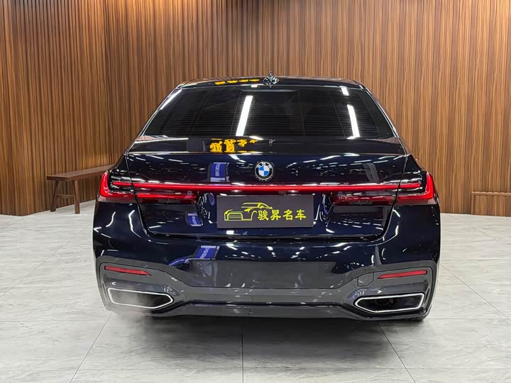 Фото 5 - BMW 7 Series