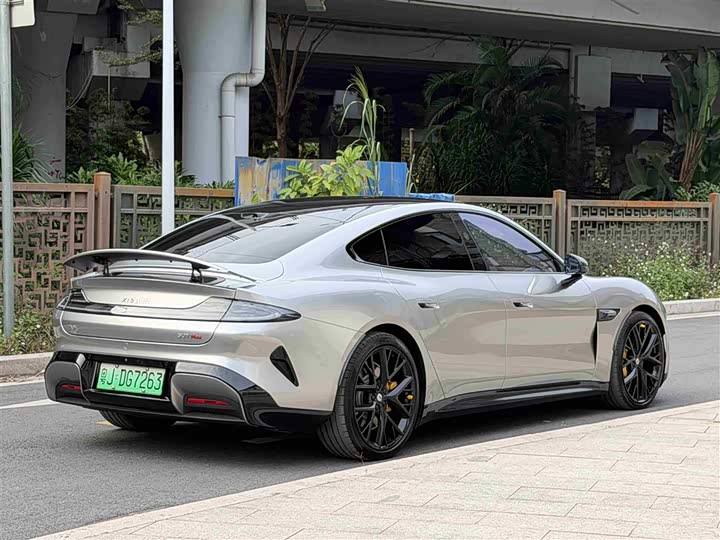 Фото 4 - Xiaomi SU7