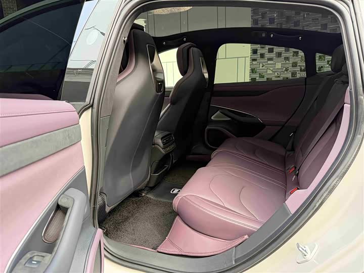 Фото 7 - Xiaomi SU7