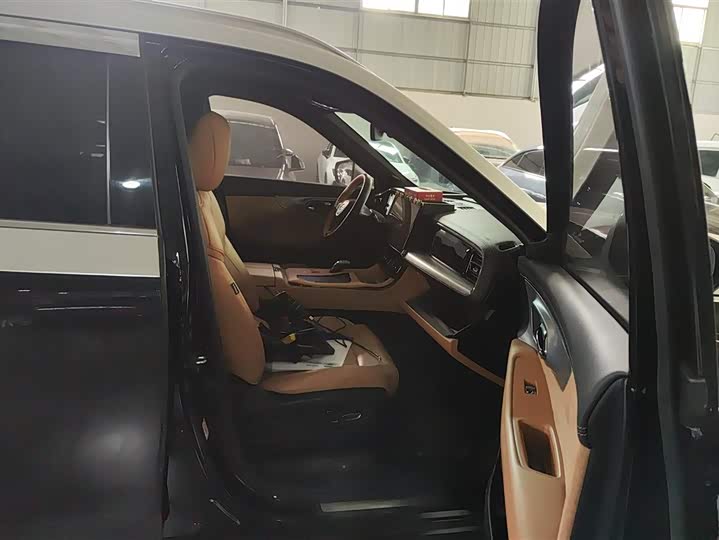 Фото 8 - GAC Trumpchi GS8