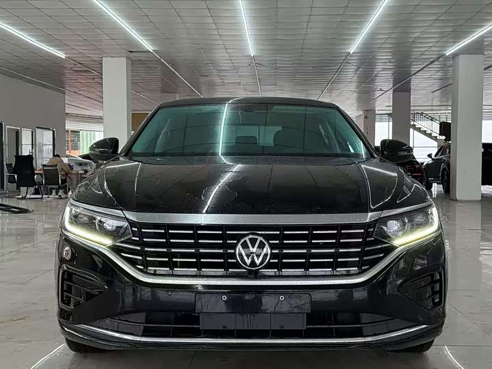 Фото 2 - Volkswagen Passat