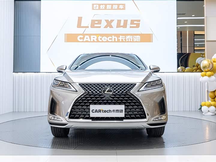 Фото 1 - Lexus RX