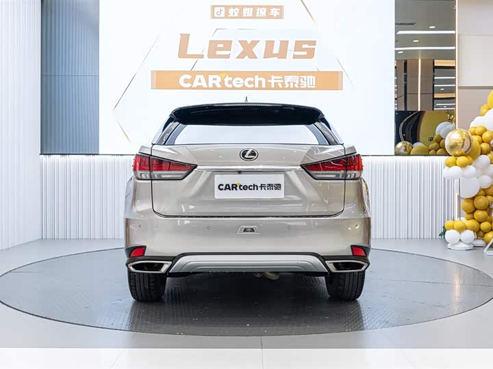 Фото 5 - Lexus RX