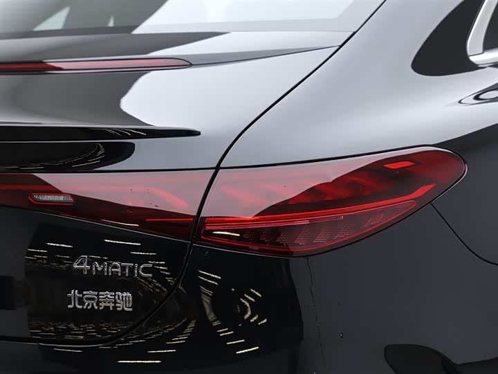 Фото 7 - Mercedes-Benz EQE