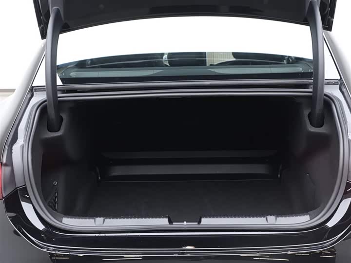 Фото 8 - Mercedes-Benz EQE