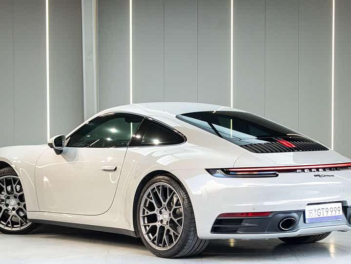 Фото 6 - Porsche 911