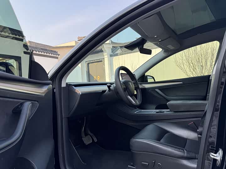 Фото 7 - Tesla Model Y