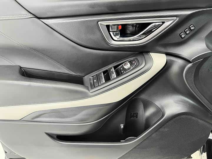 Фото 9 - Subaru Forester