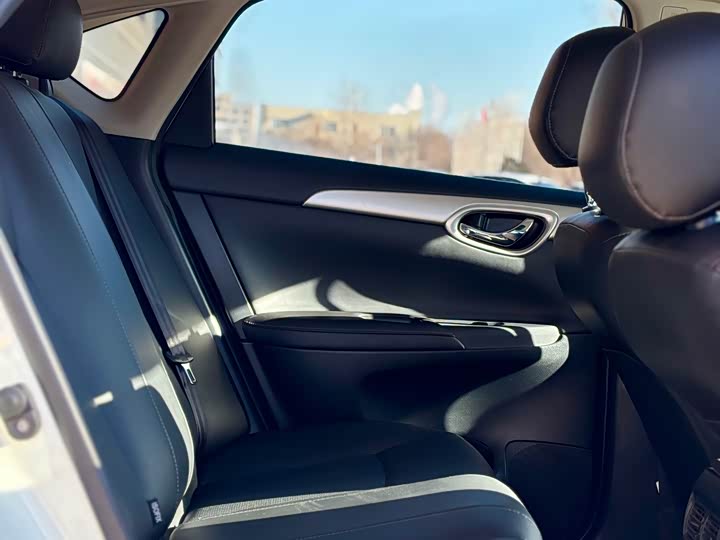 Фото 5 - Nissan Sylphy