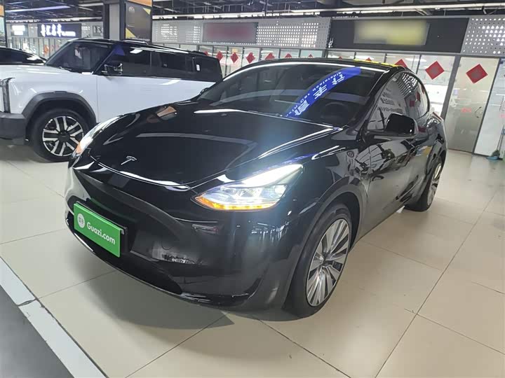 Фото 1 - Tesla Model Y