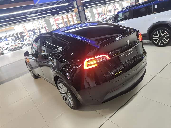 Фото 5 - Tesla Model Y