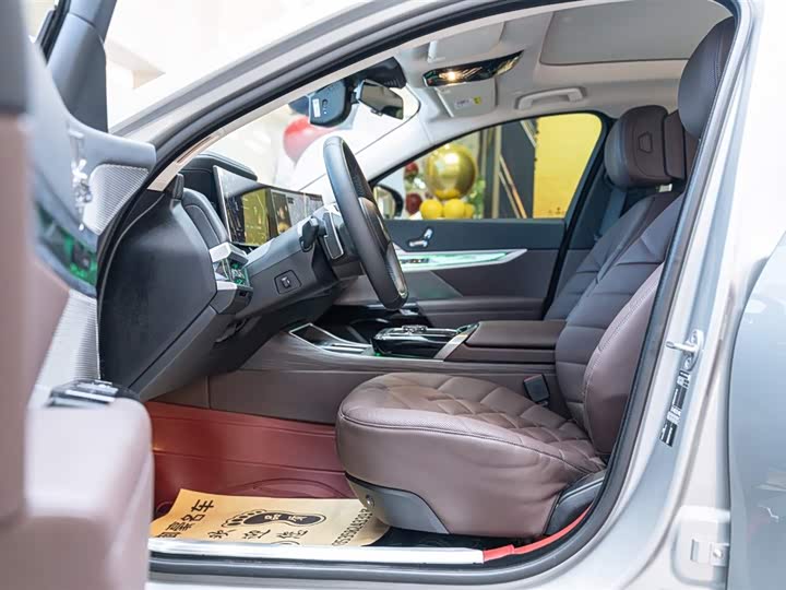 Фото 3 - BMW 7 Series