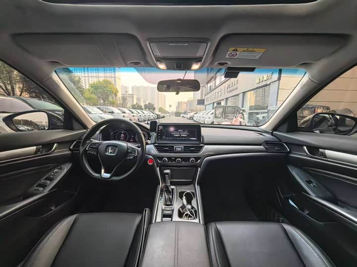 Фото 6 - Honda Accord