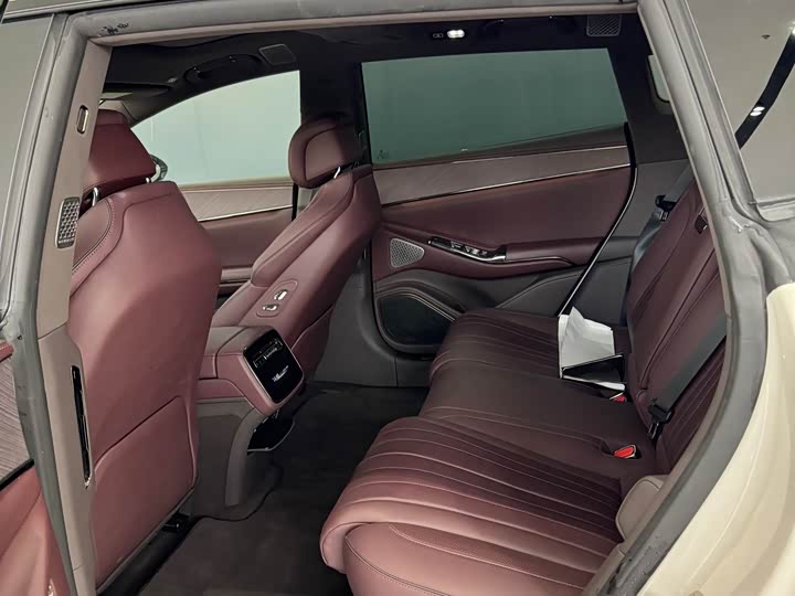 Фото 5 - Denza Z9GT