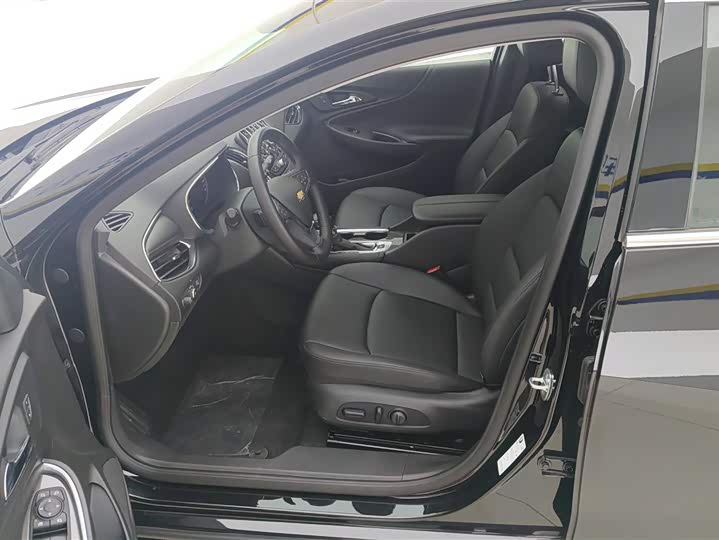 Фото 9 - Chevrolet Malibu XL