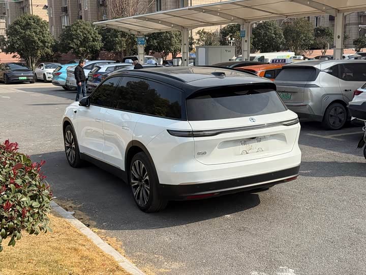 Фото 4 - Nio ES8