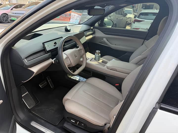 Фото 6 - Nio ES8