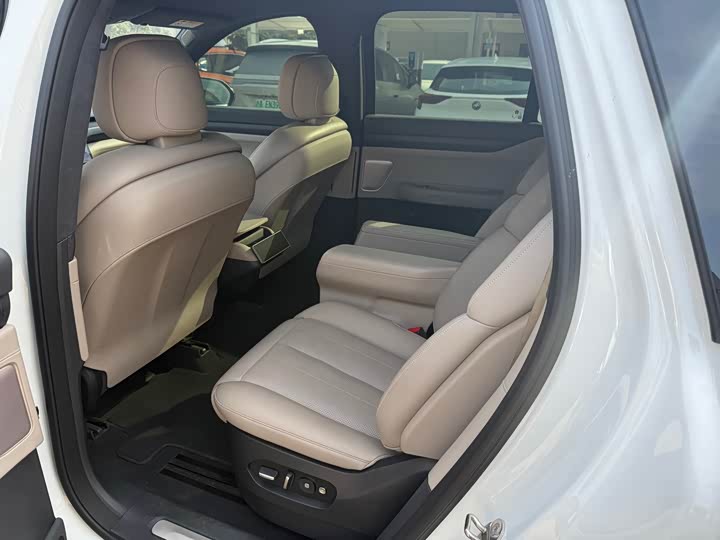 Фото 7 - Nio ES8