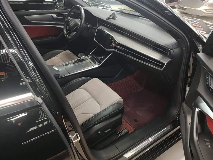 Фото 8 - Audi A6L