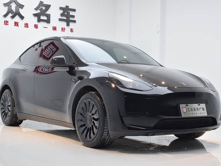Фото 3 - Tesla Model Y