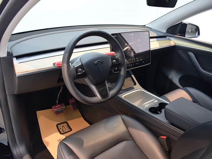 Фото 4 - Tesla Model Y