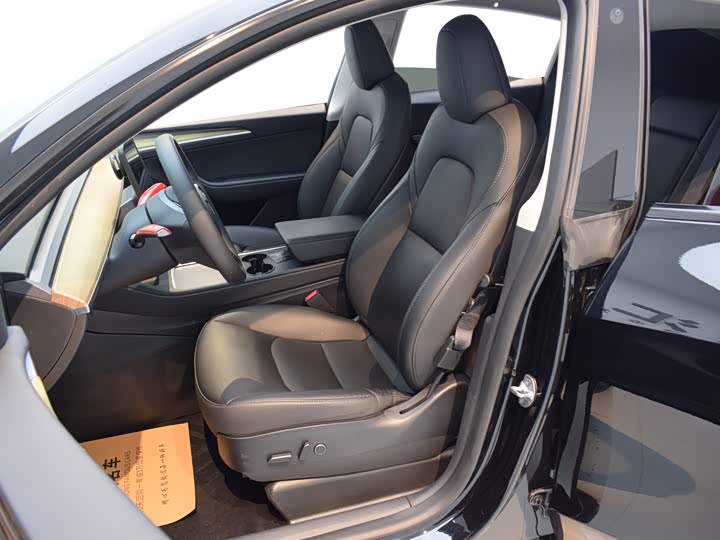 Фото 7 - Tesla Model Y