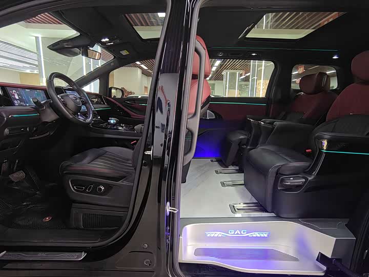 Фото 6 - GAC Trumpchi M8