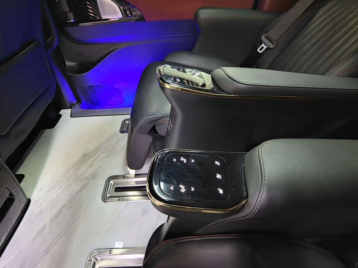 Фото 9 - GAC Trumpchi M8