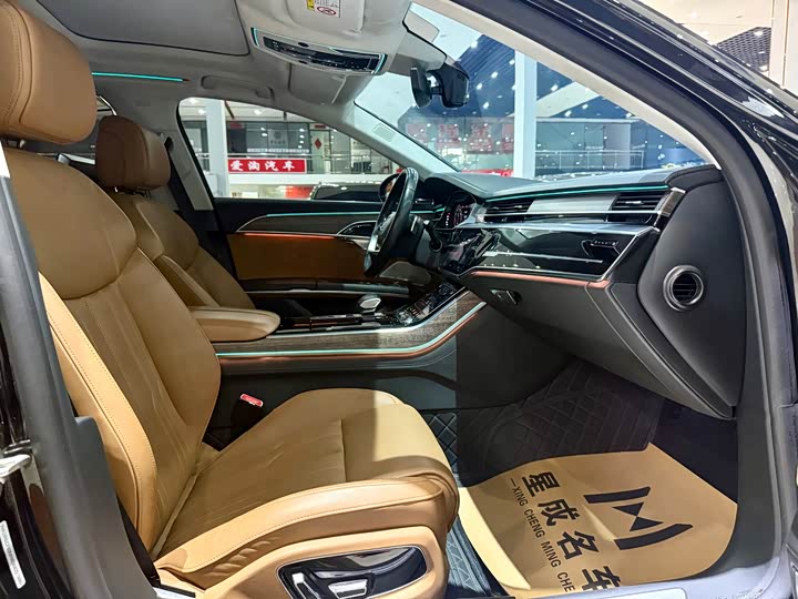 Фото 7 - Audi A8