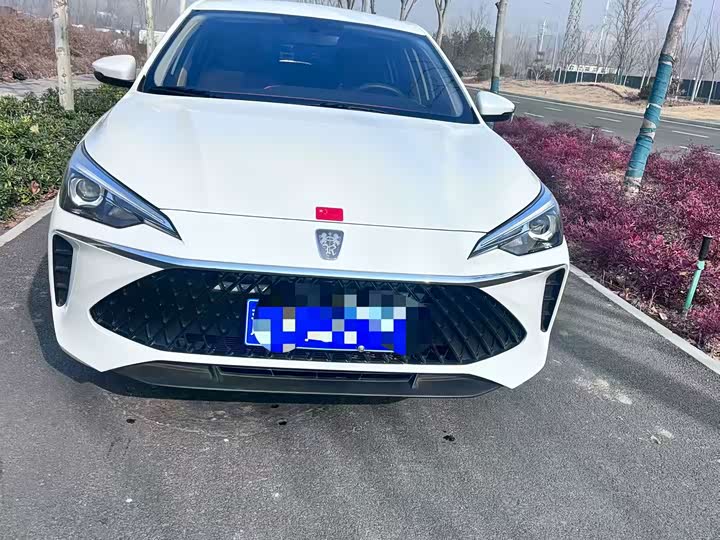 Фото 2 - Roewe i5