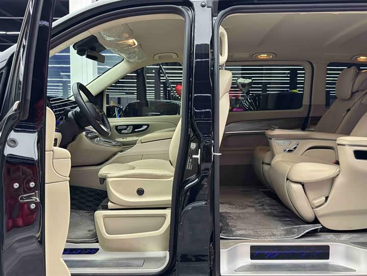 Фото 6 - Mercedes-Benz V-Class