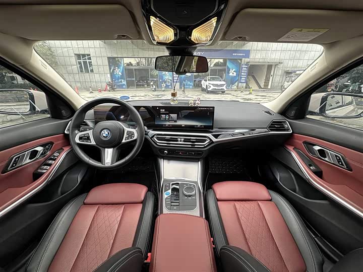 Фото 5 - BMW i3