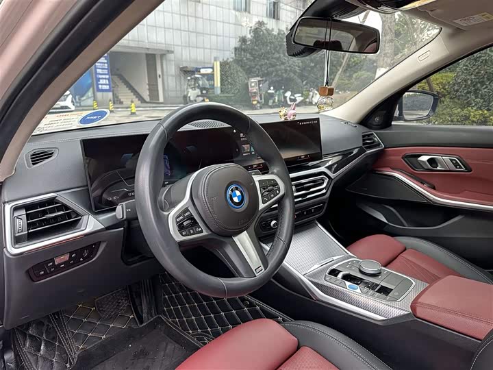 Фото 8 - BMW i3