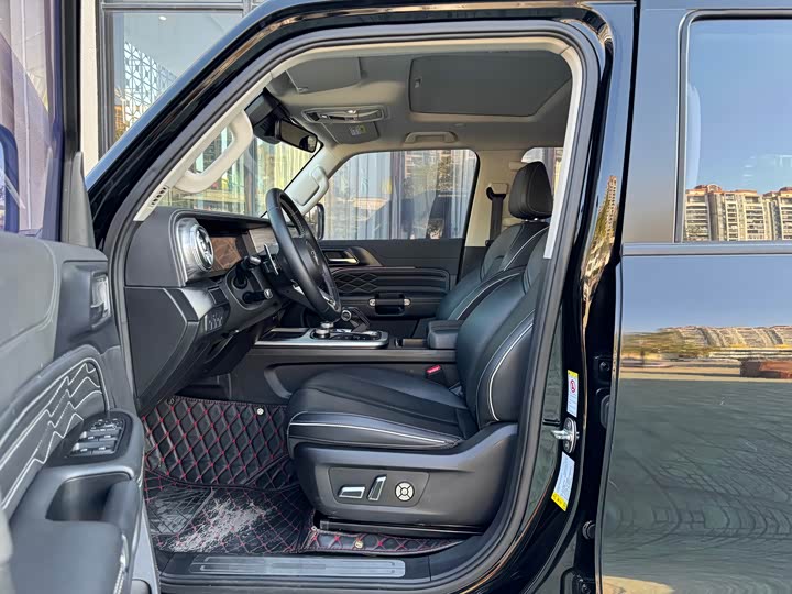 Фото 4 - Tank 300