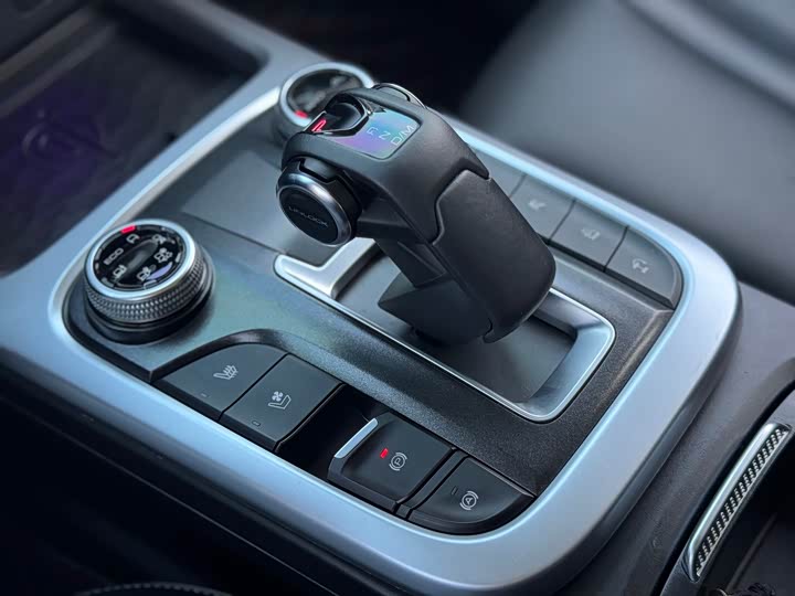 Фото 7 - Tank 300