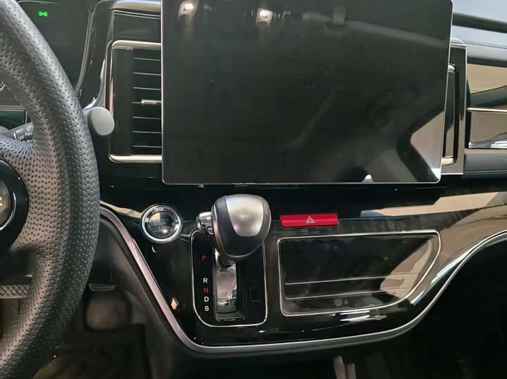 Фото 9 - Honda Elysion