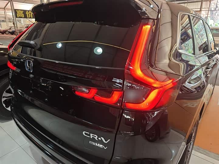 Фото 8 - Honda CR-V