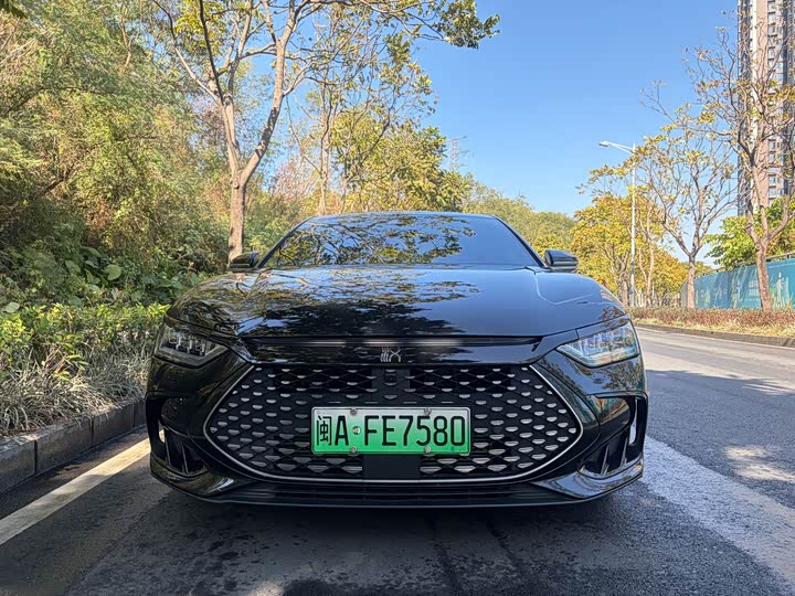 Фото 2 - BYD Han