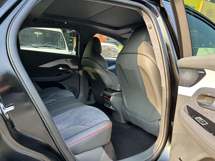 Фото 6 - BAIC Arcfox Alpha S