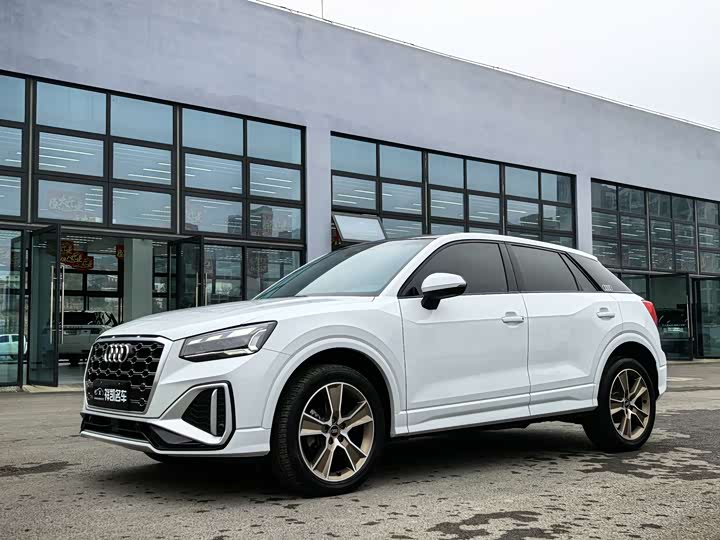 Фото 1 - Audi Q2L