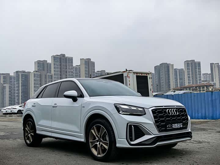 Фото 3 - Audi Q2L
