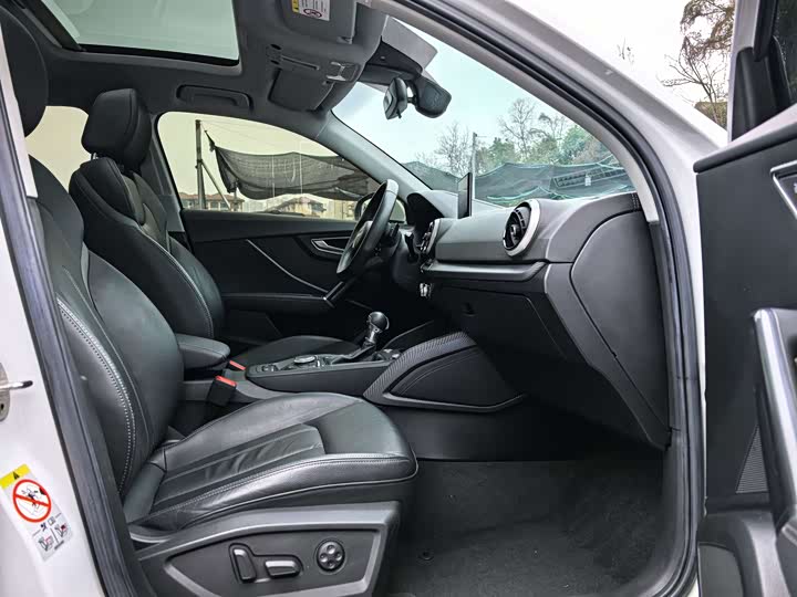 Фото 6 - Audi Q2L