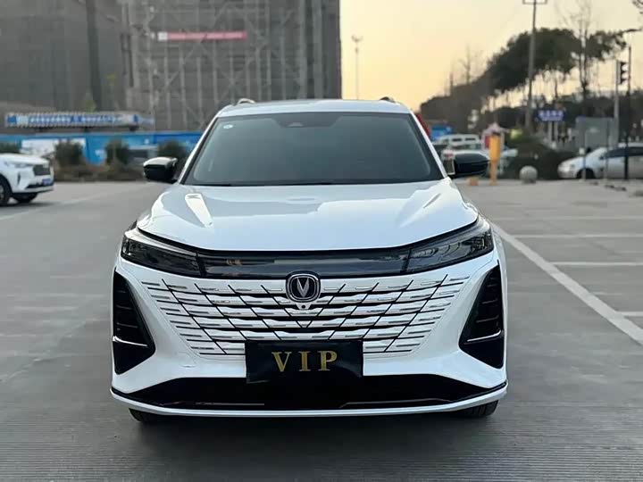 Фото 2 - Changan CS75 Plus