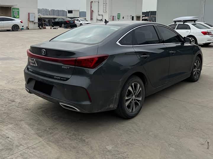 Фото 9 - Changan Eado Plus