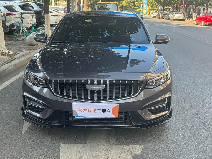 Фото 2 - Geely Preface