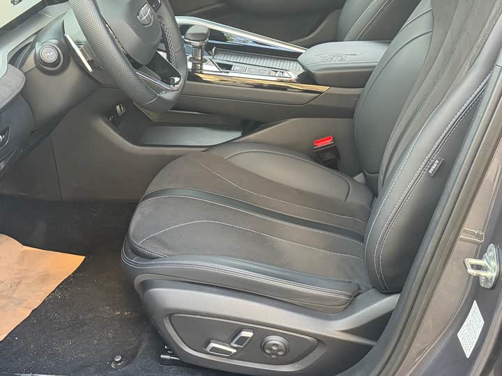 Фото 4 - Geely Preface