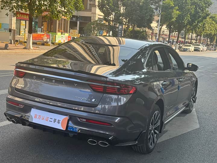 Фото 7 - Geely Preface